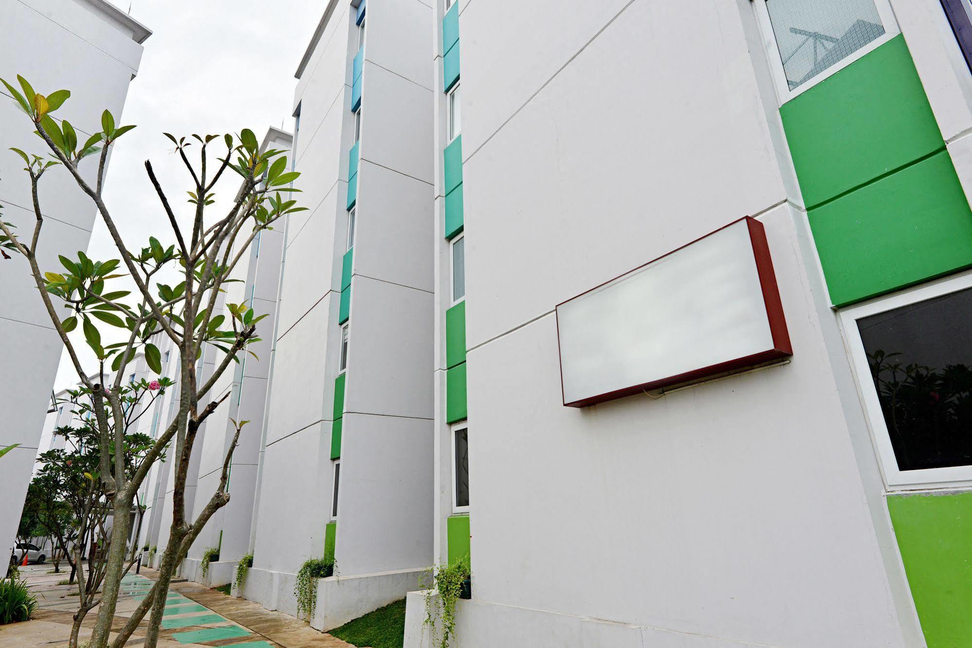 Zen Rooms Basic Tangerang Aeropolis Dış mekan fotoğraf